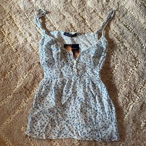 Brandy Melville top ( never worn ) XS
